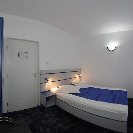 Hotel Wolf 3*