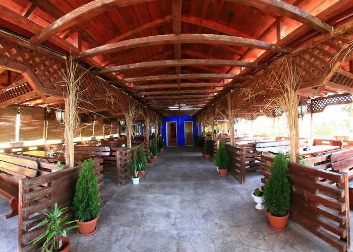 Wolf Ξενοδοχείο 3*