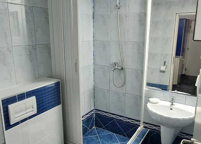 Wolf Ξενοδοχείο